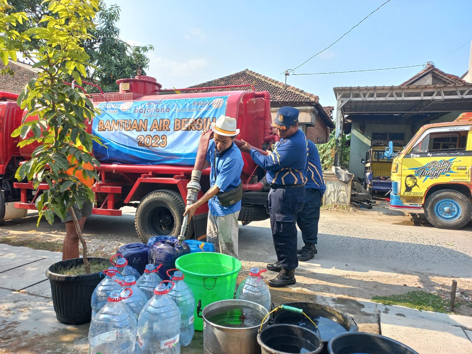 Nojorono Kudus Peduli Kebutuhan Air Bersih untuk Masyarakat Terdampak Kekeringan