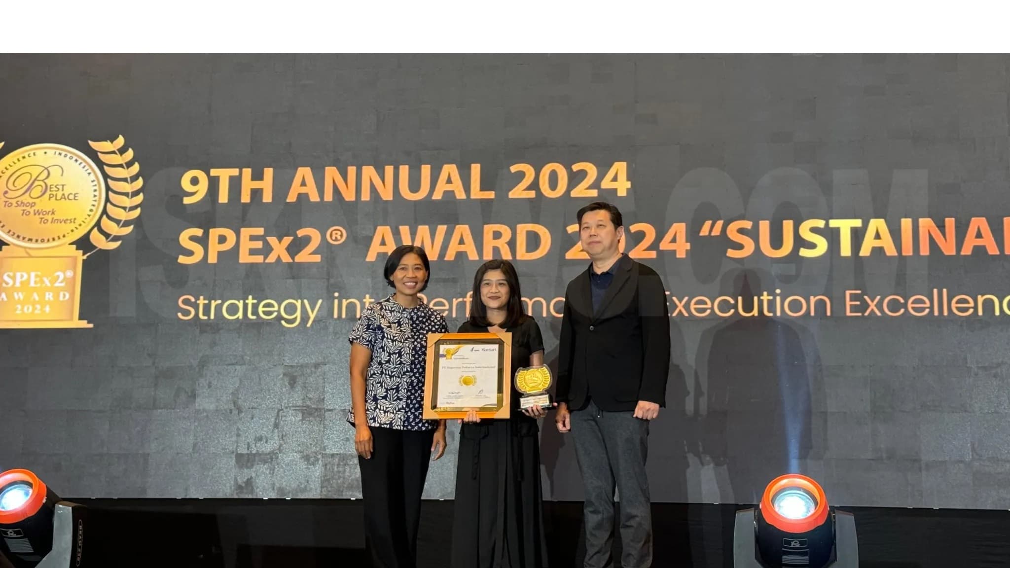 Nojorono Kudus Raih Outstanding Achievement in Corporate Social Responsibility di Ajang SPEx2 Award 2024